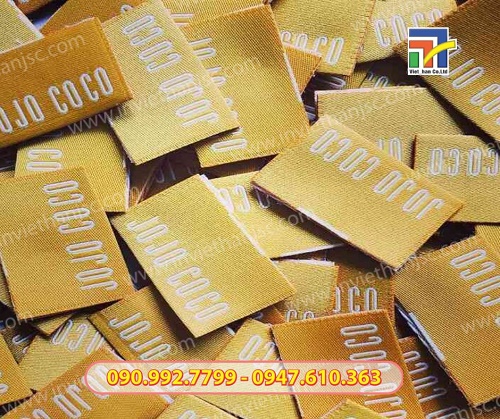 chất liệu in nhãn mác quần áo